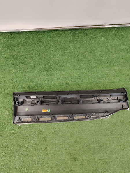 Накладка двери передней правой Chery Tiggo 8 Pro 609000627AADQJ