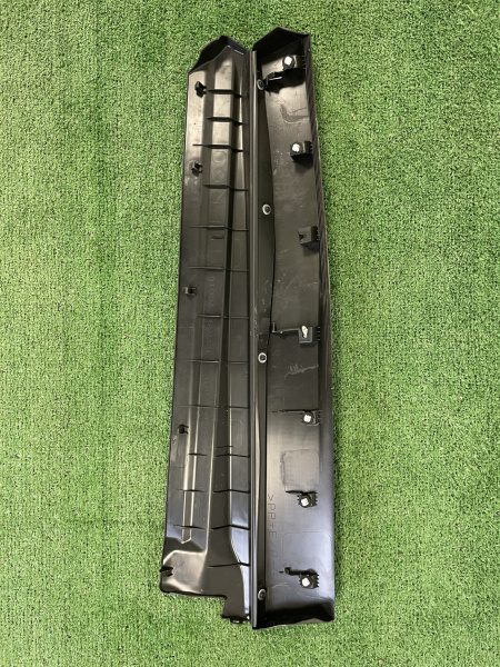 Накладка двери задней правой Lexus NX 7507778010