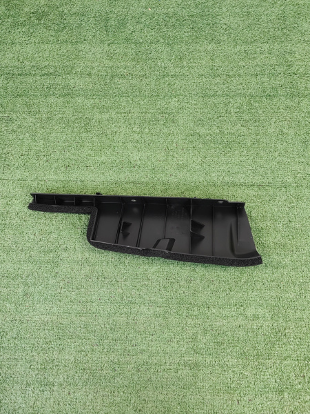 Дефлектор радиатора правый Gac GS8 7145002DRS0000M10