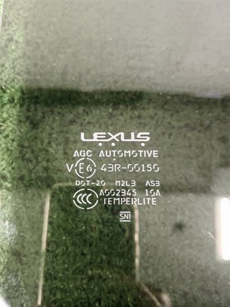 Стекло заднее правое Lexus RX 6810348210