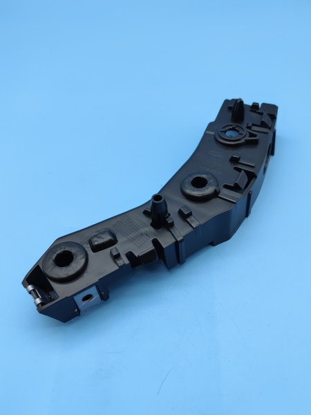 Кронштейн бампера переднего правый Omoda C5 602001561AA