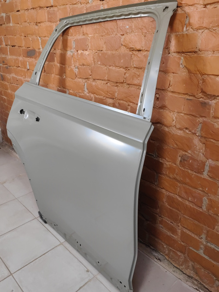 Дверь задняя правая Geely Monjaro