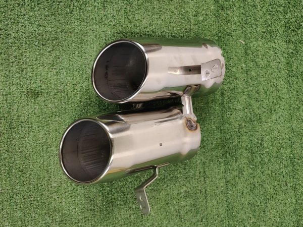 Насадка выхлопной трубы правая Geely Coolray рестайлинг 6044146400