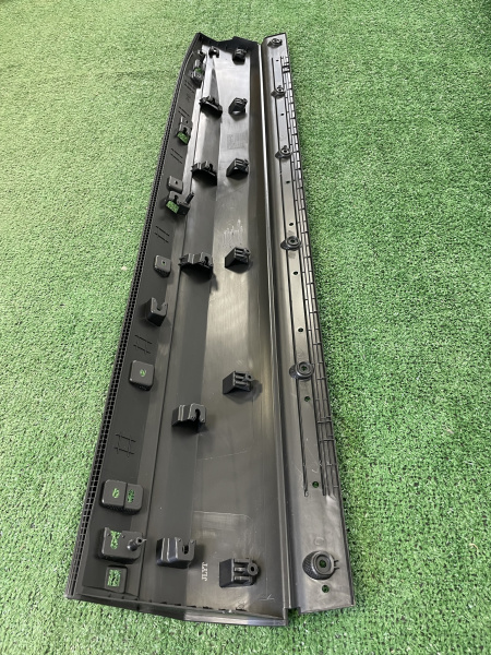 Накладка двери передней левой Geely Tugella 5075050300