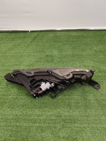ПТФ правая Lexus RX 8121048060