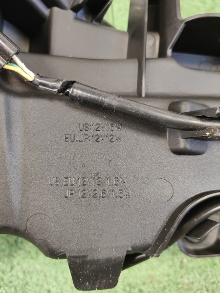 Ходовой огонь правый Lexus NX 8161078040