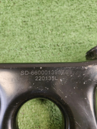Рычаг передний нижний левый Geely Coolray 4017032700