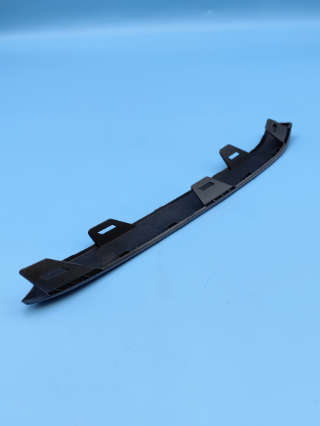 Молдинг переднего бампера левый серебристый хром Geely Atlas рестайлинг 6010220400S44