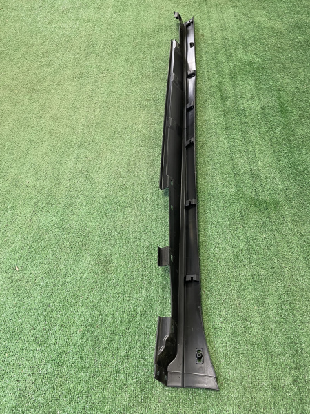 Накладка порога правая Lexus RX 7585048040