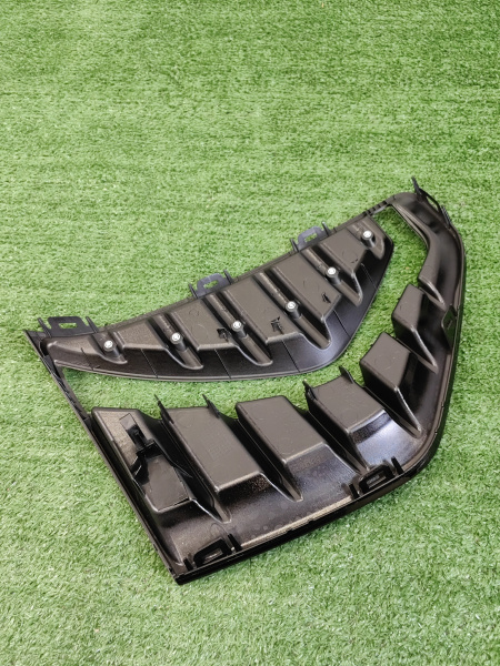 Решетка переднего бампера правая Haval Jolion рестайлинг 2803117XST33AN