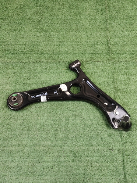 Рычаг передний правый нижний Chery Tiggo 7 Pro Max 202000471AA