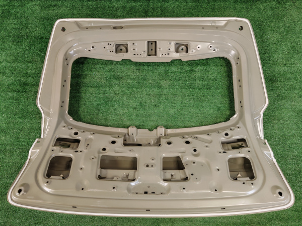 Крышка багажника Geely Monjaro 5062045300C15