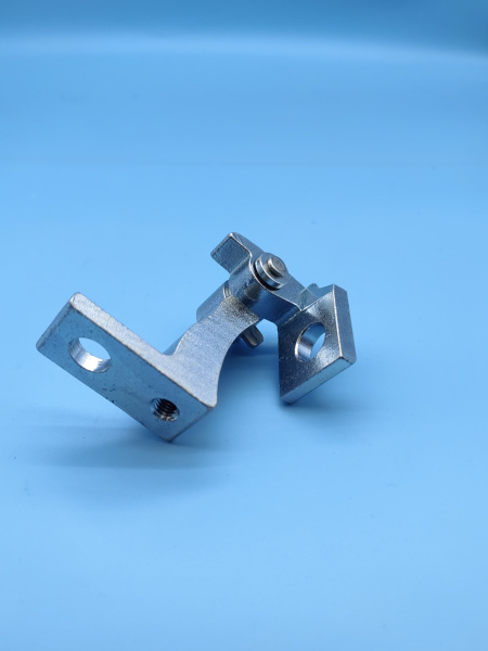 Петля двери передней и задней правой верх-низ Tank 500 6106400XKH10A