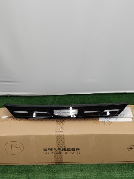 ДХО передний центральный Geely Atlas рестайлинг 7051052700