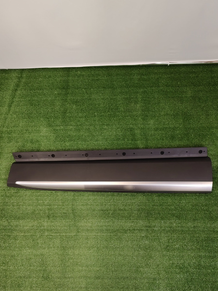 Накладка двери передней правой Geely Tugella 5075058600