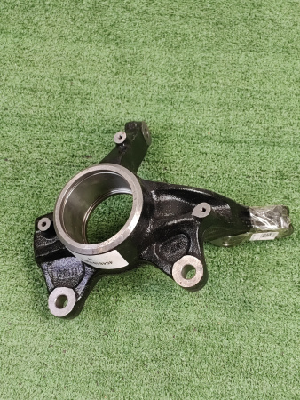 Кулак поворотный передний правый Geely Coolray 4048101900