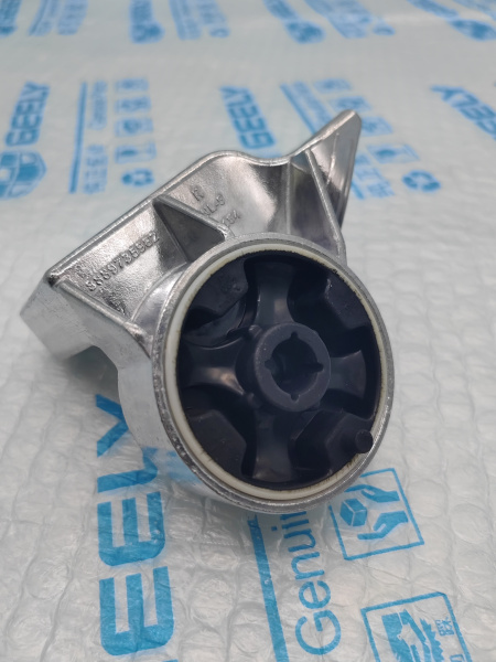 Кронштейн глушителя Geely Monjaro Tugella 2061537900