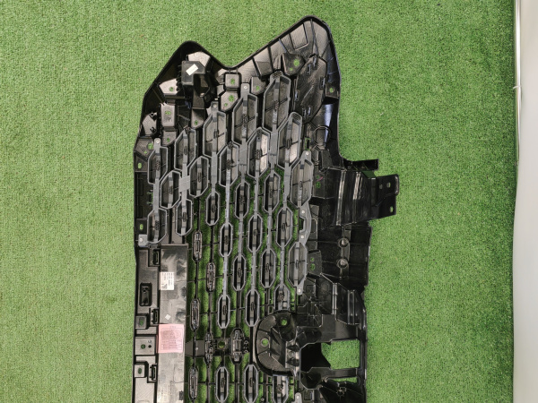 Решетка радиатора Changan UNI-K CD569F2713011500