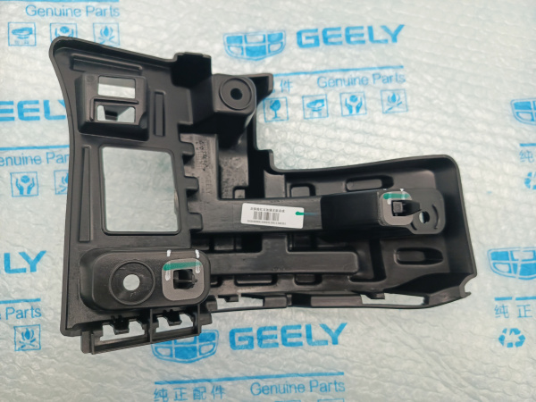 Кронштейн заднего бампера П Geely Monjaro