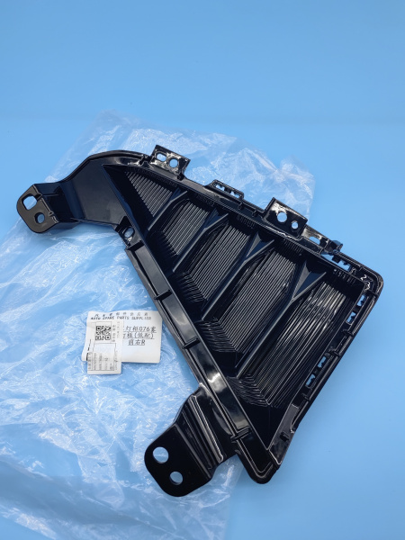 Накладка ПТФ передней правой Geely Coolray рестайлинг 6010207600