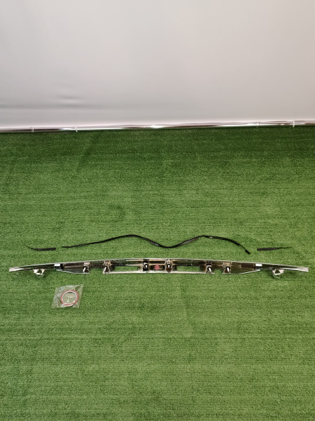 Молдинг крышки багажника Lexus ES 7680133450