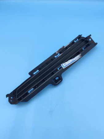 Решетка переднего бампера правая Jetour Dashing F162803584CAN