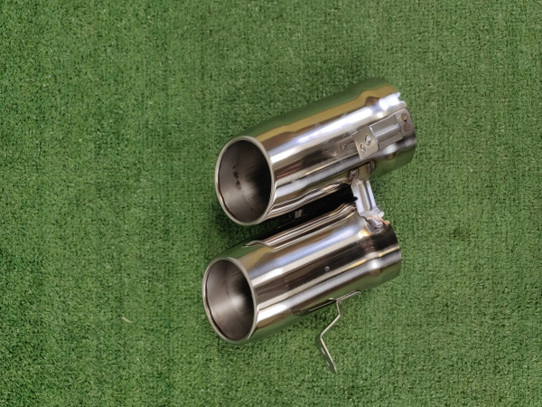 Насадка выхлопной трубы правая Geely Coolray рестайлинг 6044146400