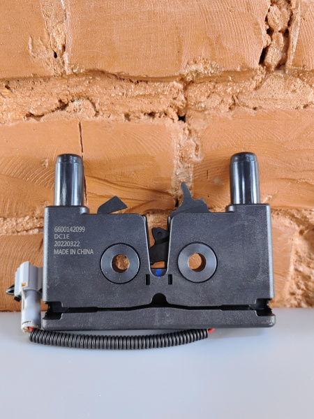 Замок капота Zeekr 001 6600142099