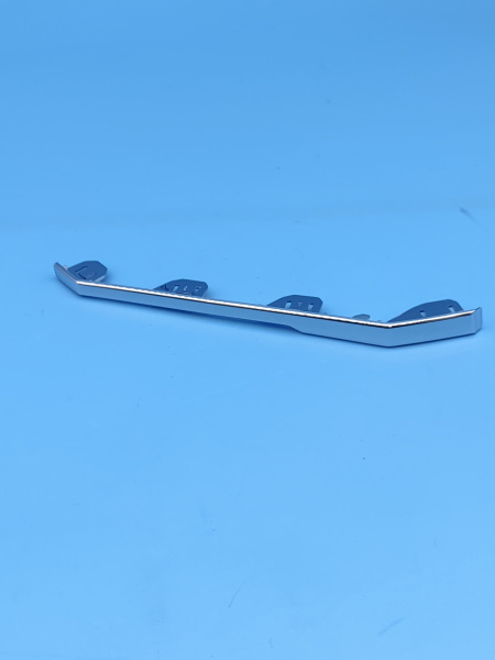 Полоска передней ПТФ правая нижняя Gac GS8 7105132DRS0000L2Z