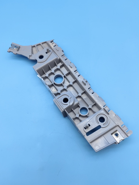 Кронштейн бампера переднего правый Chery Tiggo 7 Pro 602001815AA