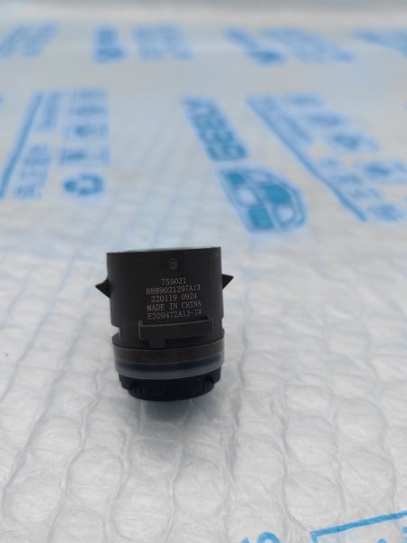 Датчик парковки передний Geely Monjaro 7088089300