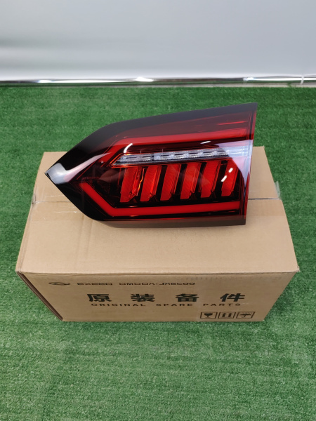 Фонарь правый внутренний Chery Tiggo 8 Pro 605000239AA