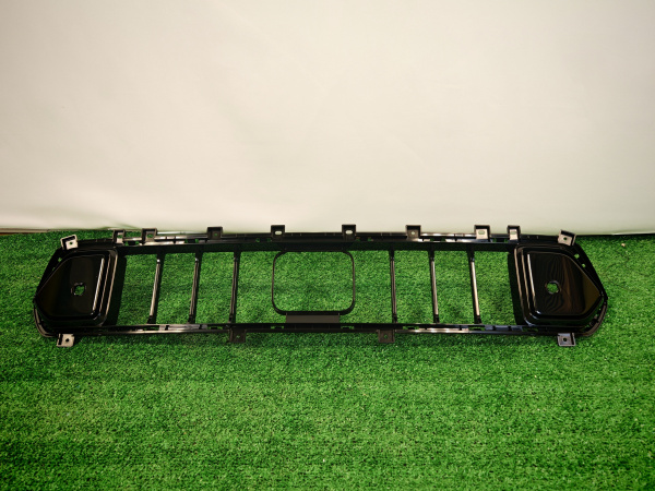 Решетка переднего бампера Voyah Free 280304010