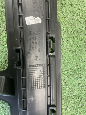 Решетка переднего бампера правая Jetour Dashing F162803584CA