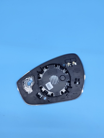 Зеркальный элемент правый Omoda C5 601001089AA