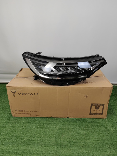 Фара правая Voyah Dream 371102027