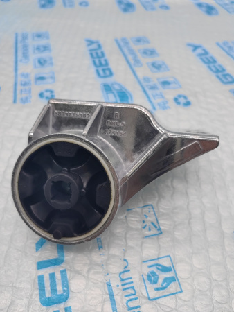 Кронштейн глушителя Geely Monjaro Tugella 2061537900