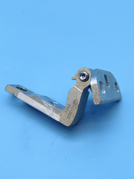 Петля двери передней правой верхняя / нижняя Zeekr 001 рестайлинг 6600141884C15