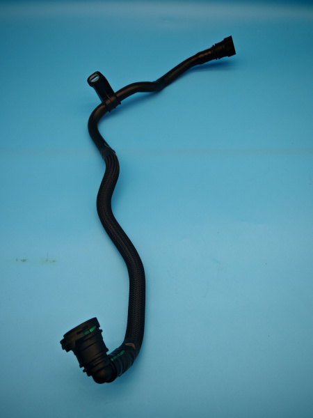 Патрубок теплообменника Geely Monjaro Tugella 1066029200