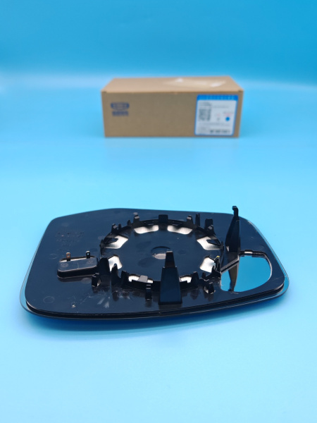 Стекло зеркала правое Geely Tugella 6017055300