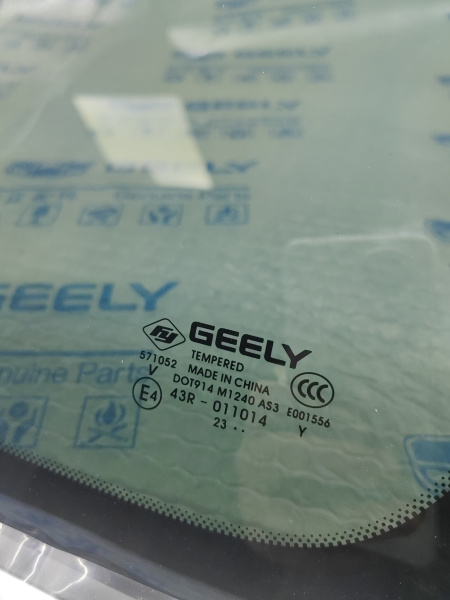 Стекло багажного отделения П Geely Monjaro