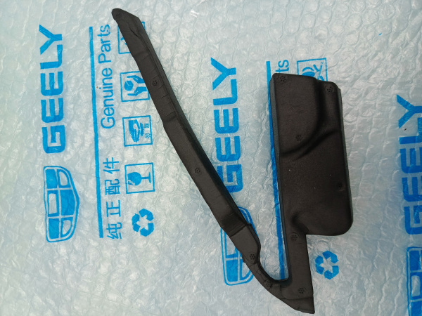Подложка под уголок зеркала Geely Monjaro