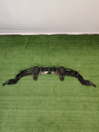 Кронштейн переднего бампера центральный Lexus ES 5311433050