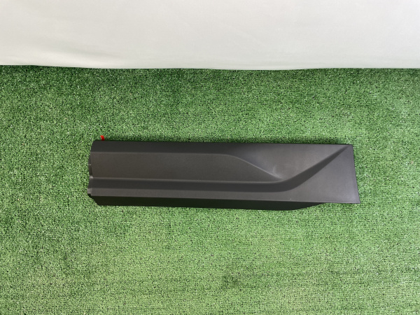 Накладка двери задней правой Geely Coolray 5081037900