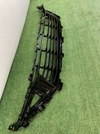 Решетка переднего бампера Geely Coolray 6010082700