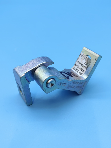 Петля двери правой верхняя часть Changan Uni-K CD569F2701030601